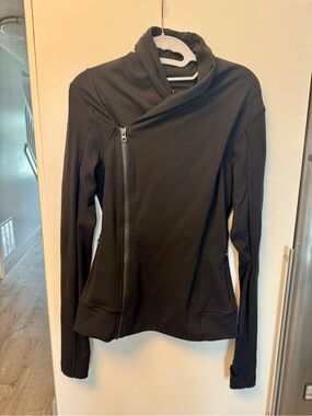 Asymmetrical Zip Black  Lululemon Bhakti Jacket